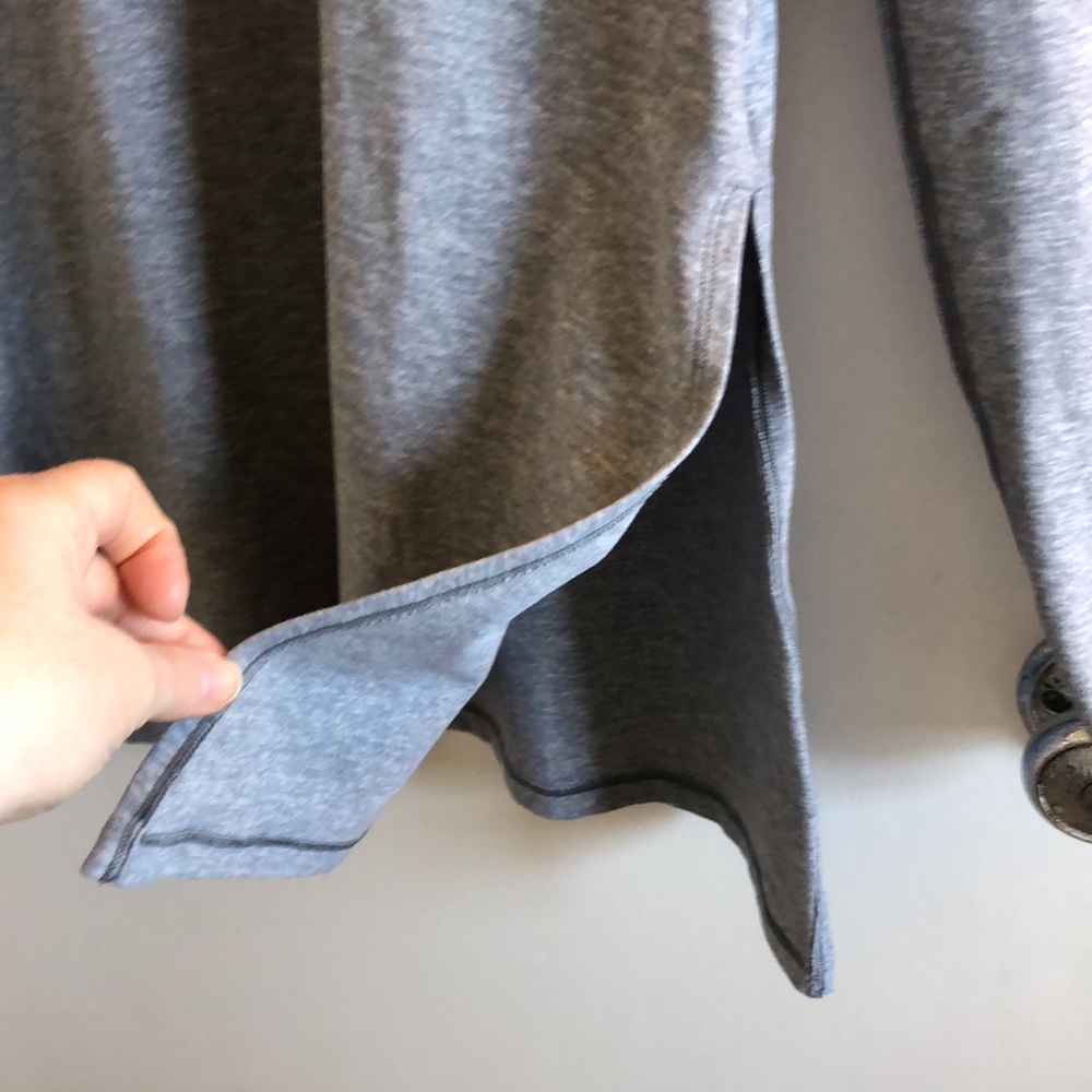 Soft & Basic Lululemon Shirt - image 5